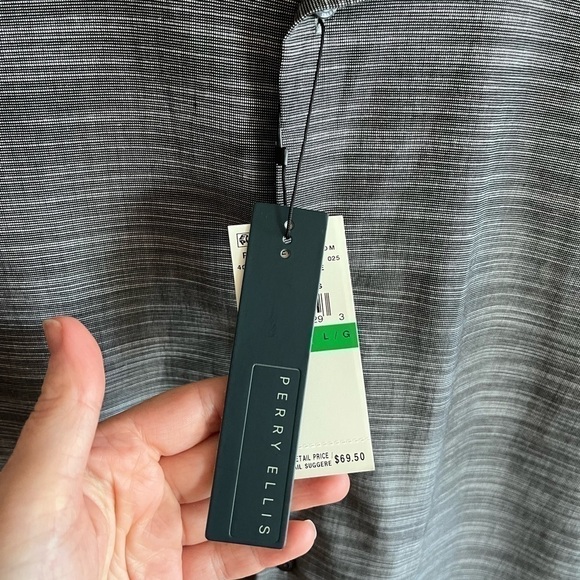 Perry Ellis  Short-Sleeve Button-Up Shirt in Slate BNWT - Picture 6 of 7